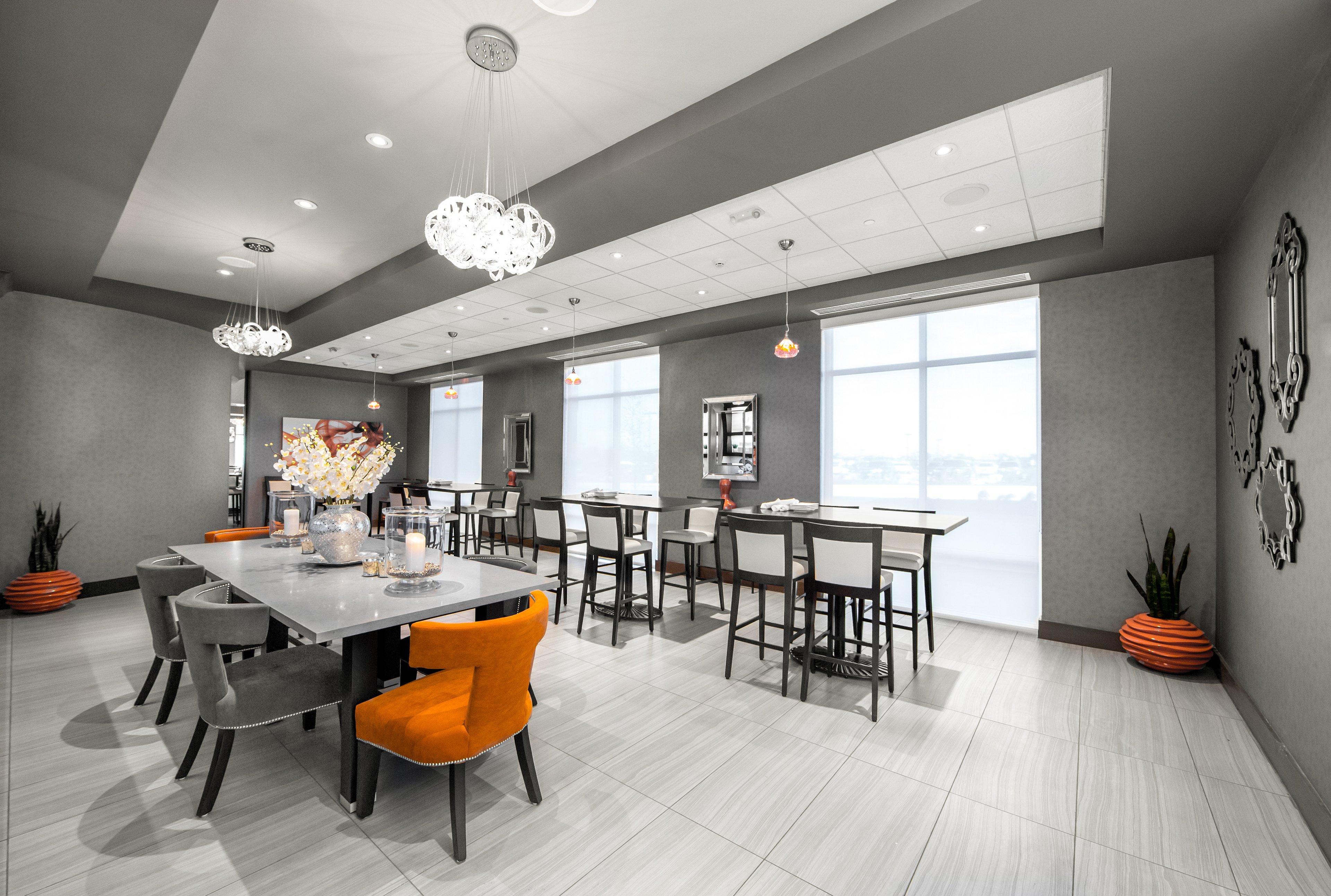 Holiday Inn Hotel & Suites Davenport By Ihg Exterior photo
