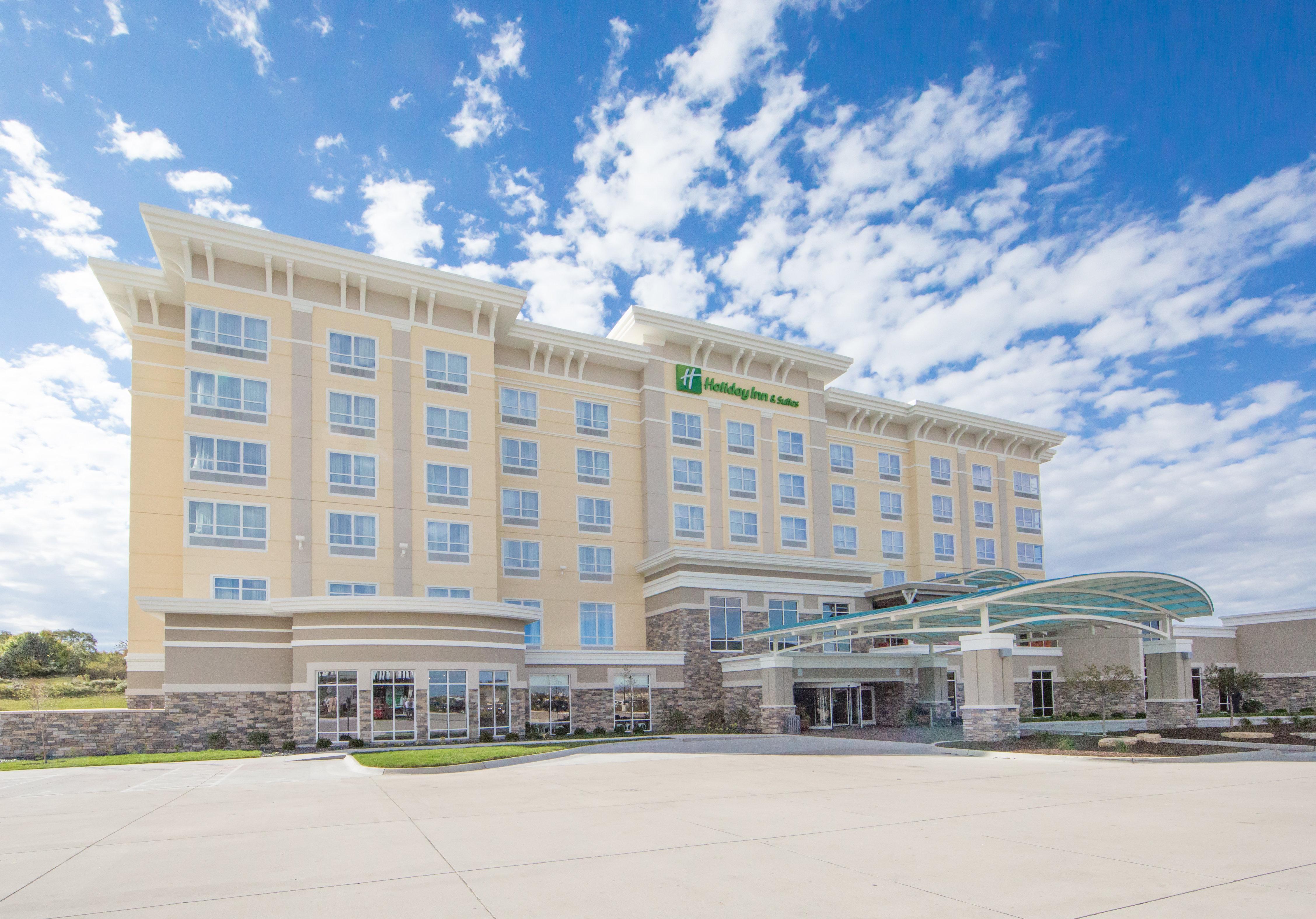Holiday Inn Hotel & Suites Davenport By Ihg Exterior photo