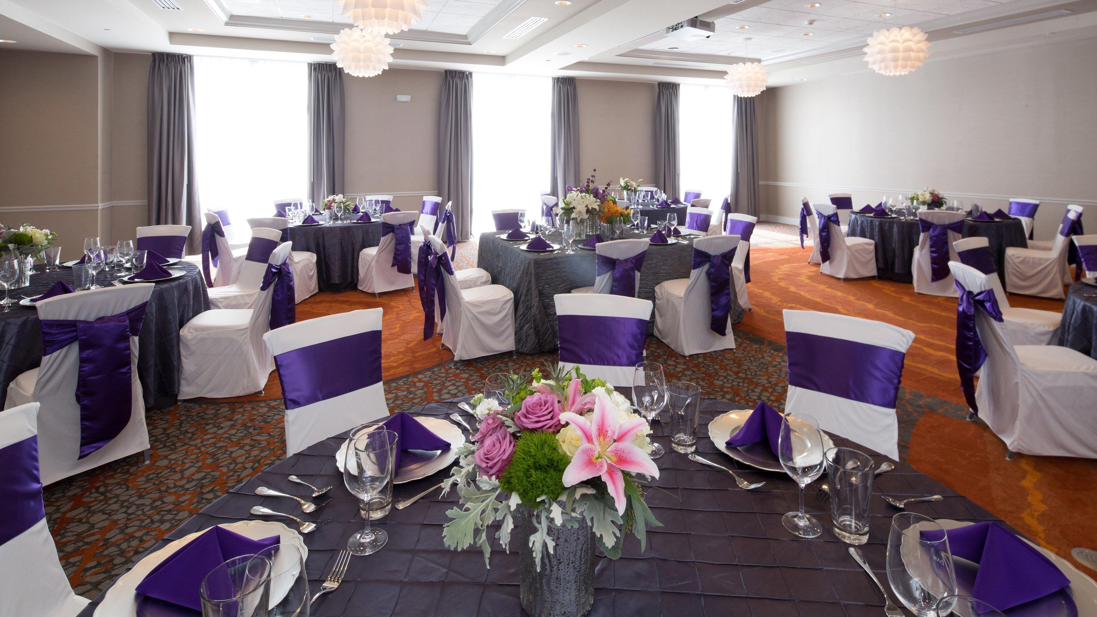 Holiday Inn Hotel & Suites Davenport By Ihg Exterior photo